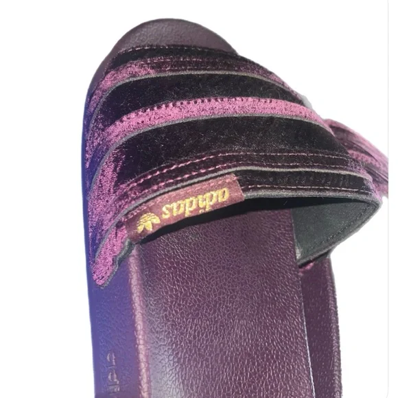 Adidas Adilette velour Slip On Womens Shoes Size 9 - Picture 4 of 7